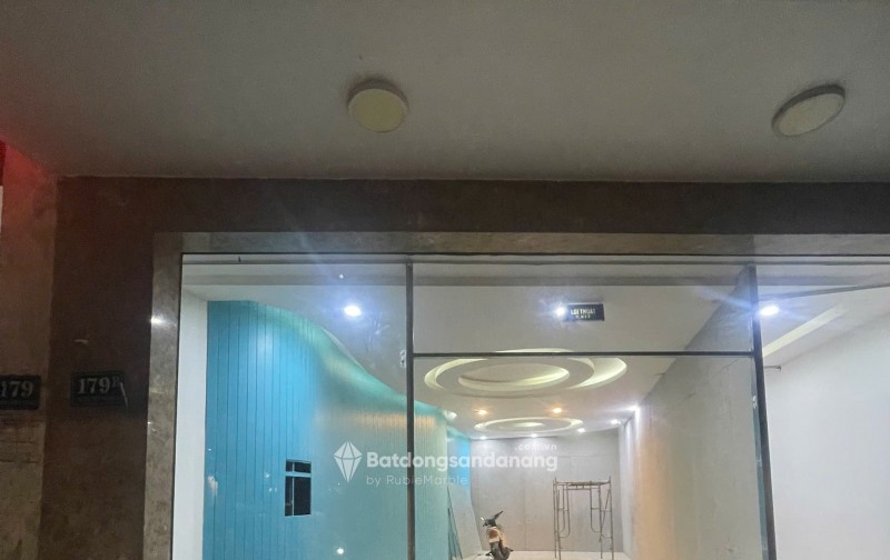 Cho thuê mặt bằng kinh doanh vị trí đắc địa ngay trung tâm thành phố