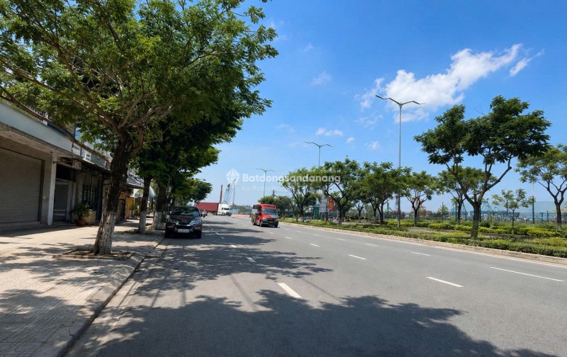 Bán đất mặt tiền Lê Văn Hiến, Đà Nẵng 575,8m2, ngang 10m, giá 30 tỷ