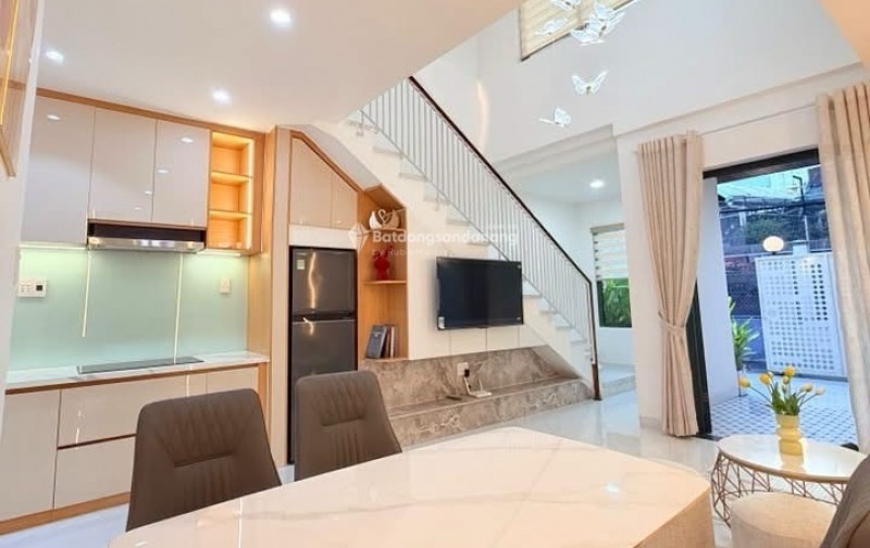 Bán nhà trong kiệt đường Hoàng Diệu , giá chỉ nhỉnh hơn 4 tỷ