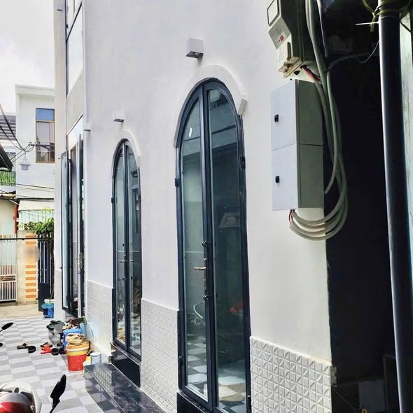 Cho thuê nhà 3 tầng mini kiệt - hoàng hoa thám