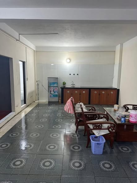 Cho thuê nhà 2 tầng kiệt ô tô lê văn hiến - ngũ hành sơn gần bv 600 giường, kiệt vào oto 7m gần đường chính