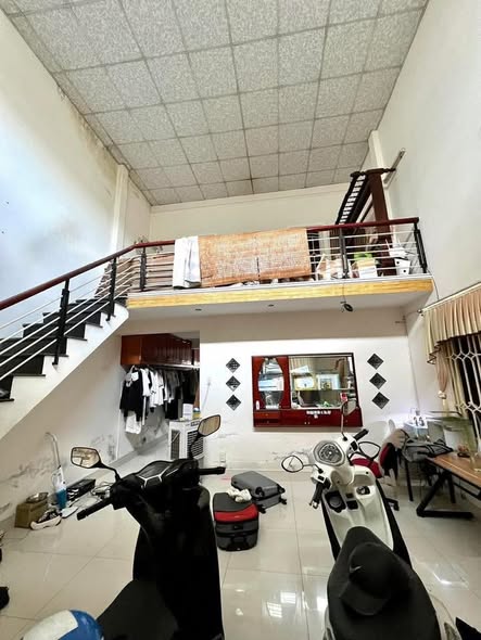 Cho thuê nhà gác đúc kiệt lê độ gần thái thị bôi và võ văn tần, kiệt vào 2m5 gần đường chính