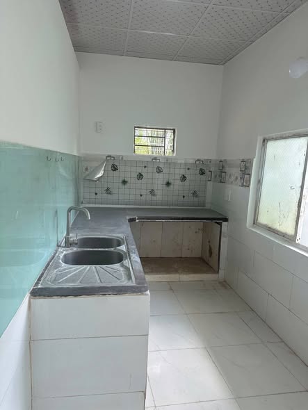 Cho thuê 2 căn nhà kiệt ôtô 7 chỗ ,cách đường 20m gần đại học sư phạm