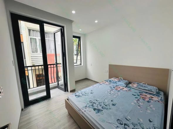 Cho thuê căn hộ 1 phòng ngủ gần sân bay -