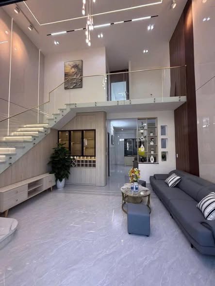 Cho thuê nhà kiệt 160 hoàng thị loan.