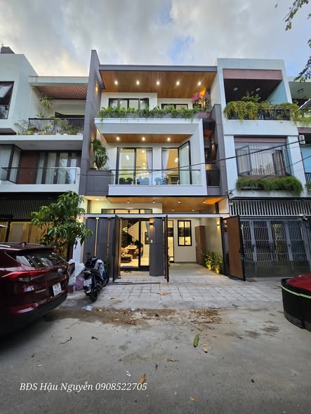 Nhà đẹp 3 tầng mặt tiền ngang 7m hiếm có